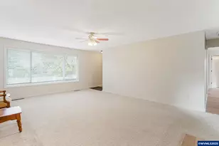 390 Salem Heights Ave S, Salem, OR 97302 - Photo 13