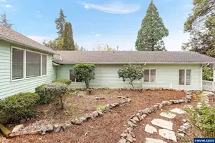 390 Salem Heights Ave S, Salem, OR 97302 - Photo 11