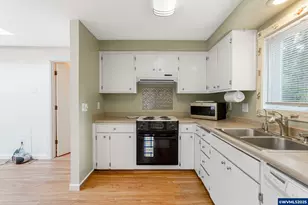 390 Salem Heights Ave S, Salem, OR 97302 - Photo 17