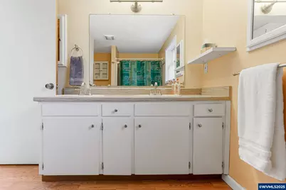 390 Salem Heights Av S, Salem, OR 97302 - Photo 21