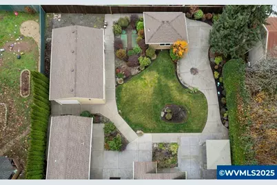 1090 E Ellendale Dr, Dallas, OR 97338 - Photo 31