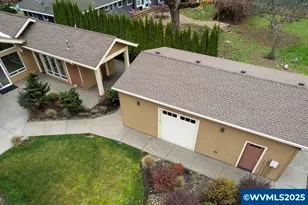 1090 E Ellendale Dr, Dallas, OR 97338 - Photo 33