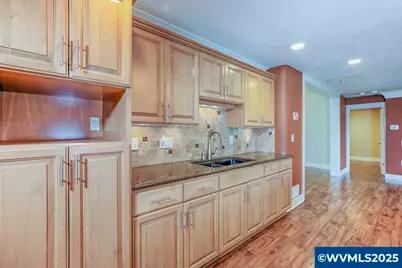 1090 E Ellendale Dr, Dallas, OR 97338 - Photo 9