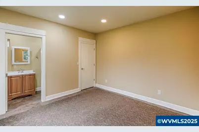 1090 E Ellendale Dr, Dallas, OR 97338 - Photo 29