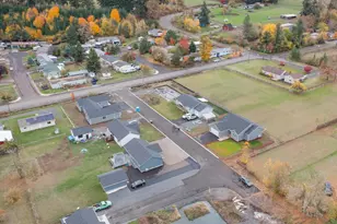 1221 49th St, Sweet Home, OR 97389 - Photo 17