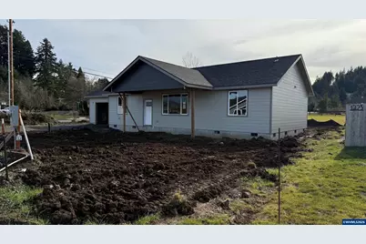 1221 49th St, Sweet Home, OR 97389 - Photo 3