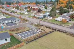 1221 49th St, Sweet Home, OR 97389 - Photo 7