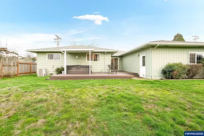 579 E Robidoux St, Stayton, OR 97383 - Photo 37