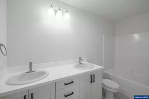 2474 Roll Tide (-2476) Ct, Lebanon, OR 97355 - Photo 19