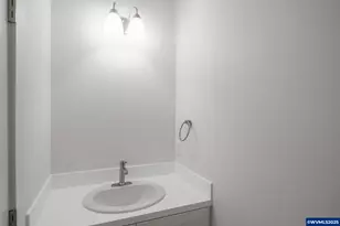 2474 Roll Tide (-2476) Ct, Lebanon, OR 97355 - Photo 13