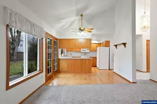 3201 SE 18th Av, Albany, OR 97322 - Photo 9