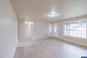 562 Connecticut Ave SE, Salem, OR 97317 - Photo 7