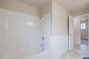 562 Connecticut Ave SE, Salem, OR 97317 - Photo 29