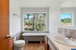 33910 Railroad Av SE, Gates, OR 97346 - Photo 21