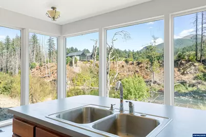 33910 Railroad Av SE, Gates, OR 97346 - Photo 9