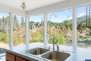 33910 Railroad Av SE, Gates, OR 97346 - Photo 9