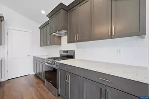 1539 SE Hankel St, Dallas, OR 97338 - Photo 5