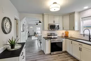 1006 Well St, Silverton, OR 97381 - Photo 11