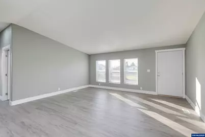 911 York (#82) St, Aumsville, OR 97325 - Photo 5