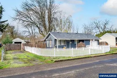 375 N 6th St, Harrisburg, OR 97446 - Photo 7