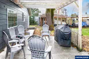 375 N 6th St, Harrisburg, OR 97446 - Photo 37