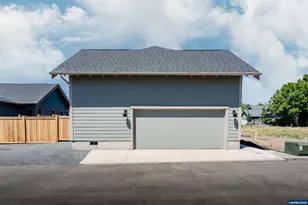 733 Yellowstone Dr S, Monmouth, OR 97361 - Photo 29