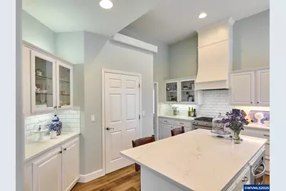 1380 Ranier Lp NW, Salem, OR 97304 - Photo 9