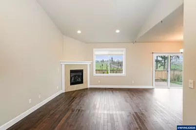 368 Sunset Ln N, Monmouth, OR 97361 - Photo 11