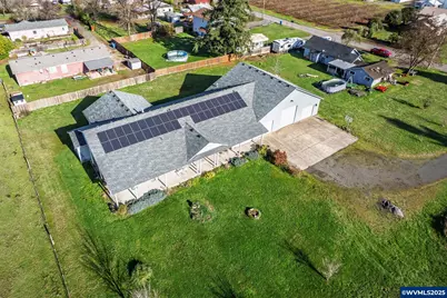 1273 SE 4th Av, Mill City, OR 97360 - Photo 5