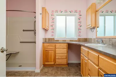 1273 SE 4th Av, Mill City, OR 97360 - Photo 21