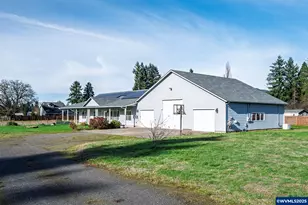 1273 SE 4th Ave, Mill City, OR 97360 - Photo 7