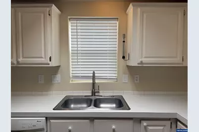 1924 SE Virginia Dr, Dallas, OR 97338 - Photo 19