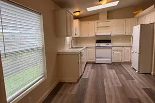 1924 SE Virginia Dr, Dallas, OR 97338 - Photo 17