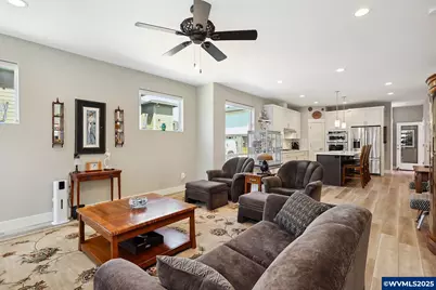 1250 29th St, Hood River, OR 97031 - Photo 13