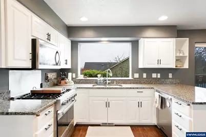 355 NW Fairhaven Ln, Dallas, OR 97338 - Photo 17