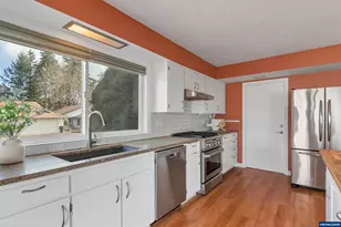 1694 Sunrise Cir NW, Salem, OR 97304 - Photo 15