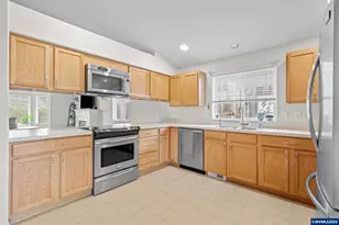 186 NW Elderberry Ln, Dallas, OR 97338 - Photo 17