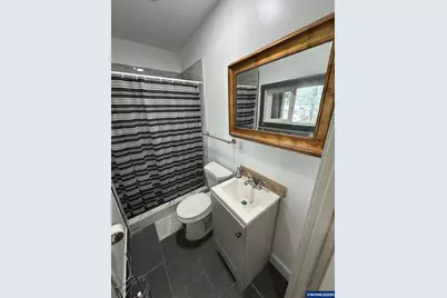 11803 SE Division St #38, Portland, OR 97209 - Photo 21