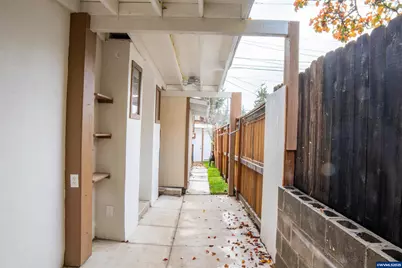 11803 SE Division St #38, Portland, OR 97209 - Photo 15