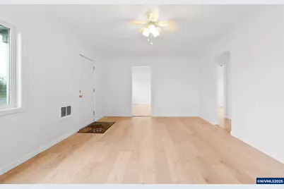 1405 Calapooia St SW, Albany, OR 97321 - Photo 13