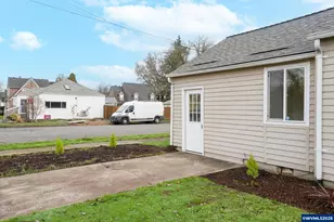 1405 Calapooia St SW, Albany, OR 97321 - Photo 9