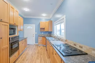 329 Church St, Jefferson, OR 97352 - Photo 11