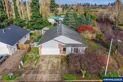 2367 Dorsey Dr, Hubbard, OR 97032 - Photo 3