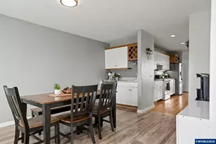 1683 Skyway St S, Salem, OR 97302 - Photo 9