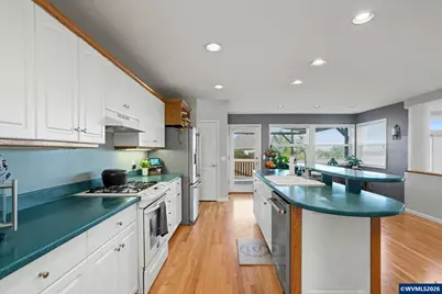 1683 Skyway St S, Salem, OR 97302 - Photo 11