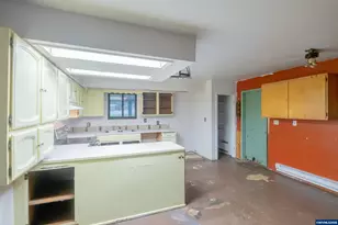 39142 Loma Dr, Scio, OR 97374 - Photo 13