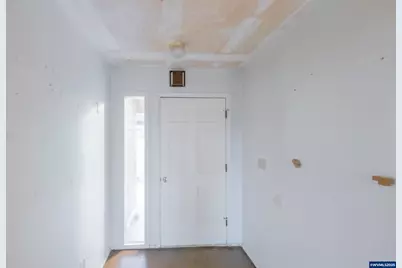 39142 Loma Dr, Scio, OR 97374 - Photo 9