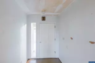 39142 Loma Dr, Scio, OR 97374 - Photo 9