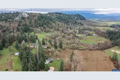 39142 Loma Dr, Scio, OR 97374 - Photo 37