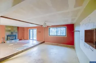 39142 Loma Dr, Scio, OR 97374 - Photo 5